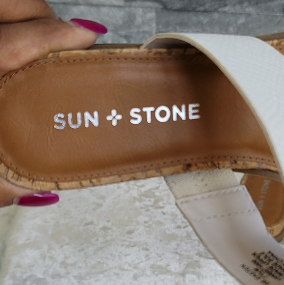 Sun + Stone White Easten Tan Cork Sandals - Picture 5 of 8